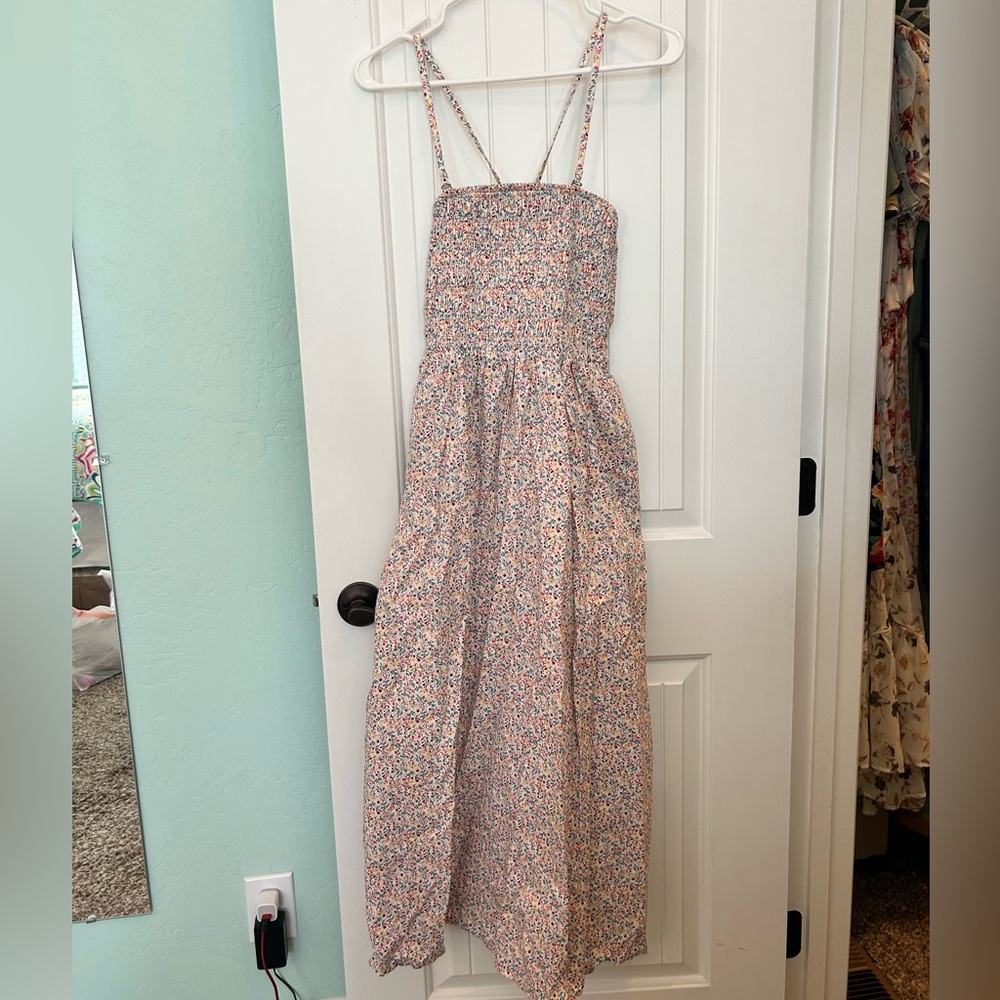 NWT Floral Crossback Spaghetti Strap Maxi Dress NEVER WORN
